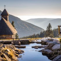 Víkend jemné a restorativní jógy s Petrou v Erlebachově boudě